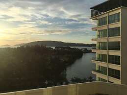 Sunset Seaview Vacation Condos City Centre @ IMAGO Shopping Mall
