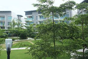 Sunset Seaview Vacation Condos City Centre @ IMAGO Shopping Mall