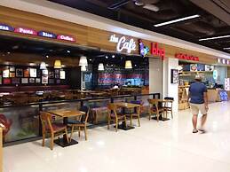 Sunset Seaview Vacation Condos City Centre @ IMAGO Shopping Mall