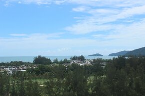 Sunset Seaview Vacation Condos City Centre @ IMAGO Shopping Mall