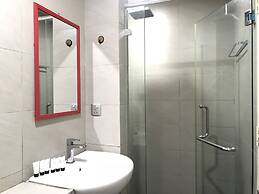 Sunset Seaview Vacation Condos City Centre @ IMAGO Shopping Mall