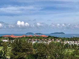 Sunset Seaview Vacation Condos City Centre @ IMAGO Shopping Mall