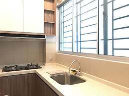 Sunset Seaview Vacation Condos City Centre @ IMAGO Shopping Mall