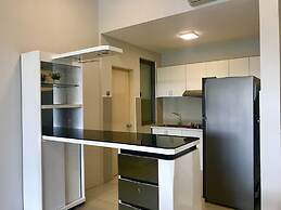 Sunset Seaview Vacation Condos City Centre @ IMAGO Shopping Mall