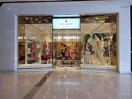 Sunset Seaview Vacation Condos City Centre @ IMAGO Shopping Mall