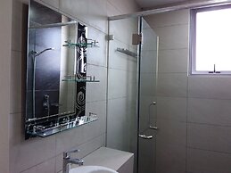 Sunset Seaview Vacation Condos City Centre @ IMAGO Shopping Mall