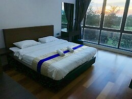 Sunset Seaview Vacation Condos City Centre @ IMAGO Shopping Mall