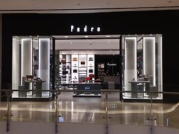 Sunset Seaview Vacation Condos City Centre @ IMAGO Shopping Mall