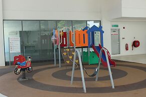 Sunset Seaview Vacation Condos City Centre @ IMAGO Shopping Mall