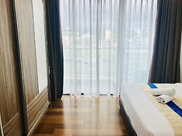 Sunset Seaview Vacation Condos City Centre @ IMAGO Shopping Mall