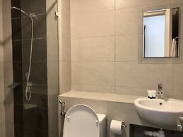 Sunset Seaview Vacation Condos City Centre @ IMAGO Shopping Mall