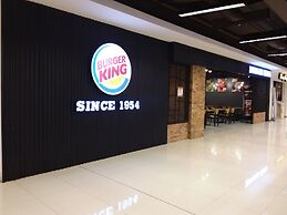 Sunset Seaview Vacation Condos City Centre @ IMAGO Shopping Mall