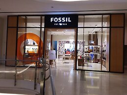 Sunset Seaview Vacation Condos City Centre @ IMAGO Shopping Mall