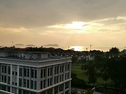 Sunset Seaview Vacation Condos City Centre @ IMAGO Shopping Mall