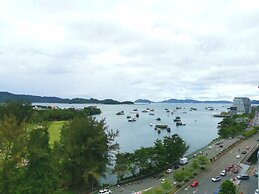 Sunset Seaview Vacation Condos City Centre @ IMAGO Shopping Mall