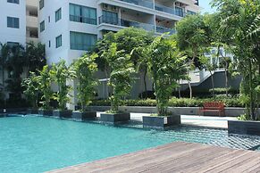 Sunset Seaview Vacation Condos City Centre @ IMAGO Shopping Mall