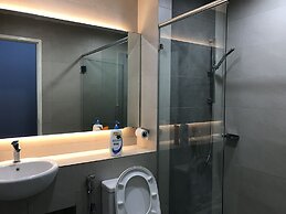 Sunset Seaview Vacation Condos City Centre @ IMAGO Shopping Mall