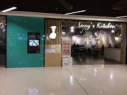 Sunset Seaview Vacation Condos City Centre @ IMAGO Shopping Mall