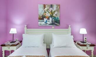 Stamatakis Boutique Studios