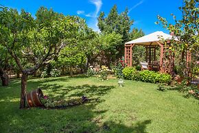 Stamatakis Boutique Studios