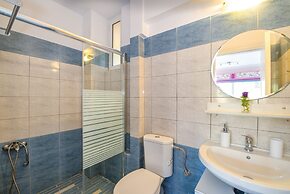 Stamatakis Boutique Studios