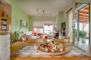 Stamatakis Boutique Studios