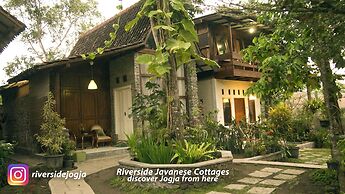 The Riverside Javanese Cottages
