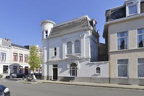 Zurenborg Area Apartments