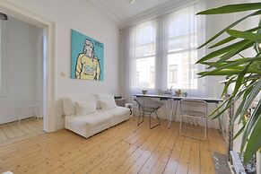 Zurenborg Area Apartments