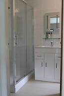 Broadwell Guest House