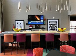 Hampton Inn & Suites Moore