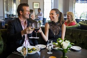 Williamsburg Inn, an official Colonial Williamsburg Hotel