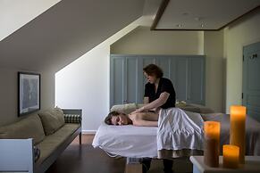 Williamsburg Inn, an official Colonial Williamsburg Hotel