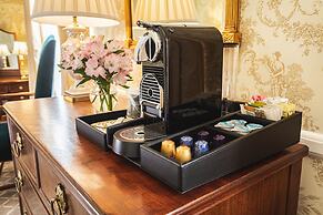 Williamsburg Inn, an official Colonial Williamsburg Hotel