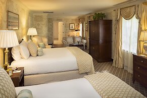 Williamsburg Inn, an official Colonial Williamsburg Hotel