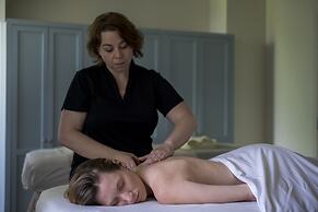 Williamsburg Inn, an official Colonial Williamsburg Hotel