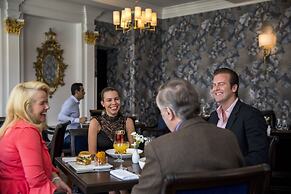 Williamsburg Inn, an official Colonial Williamsburg Hotel