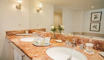 Williamsburg Inn, an official Colonial Williamsburg Hotel