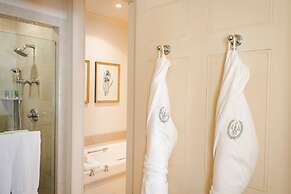 Williamsburg Inn, an official Colonial Williamsburg Hotel