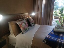 Autumn Breeze Manor