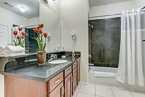 Villa Laverne 3 Bed Room Suite Furnished Condos