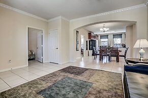 Villa Laverne 3 Bed Room Suite Furnished Condos