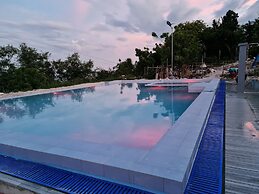 24/7 Lantawan Resort