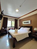 Spring Plaza Hotel