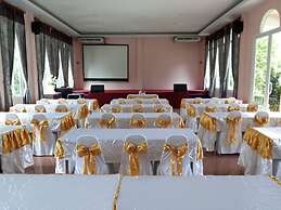Stamp Hills Resort & Restaurant