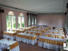 Stamp Hills Resort & Restaurant