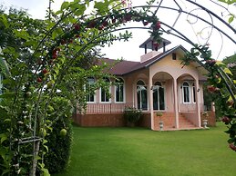 Stamp Hills Resort & Restaurant