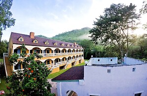 Stamp Hills Resort & Restaurant