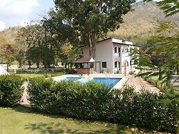 Stamp Hills Resort & Restaurant
