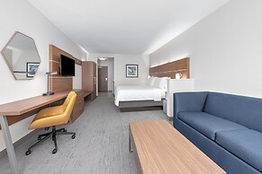Holiday Inn Express & Suites Moore by IHG
